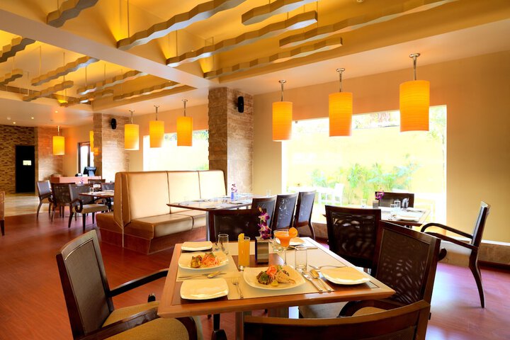 Dining Photos