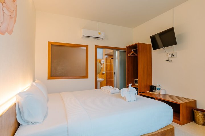 Room 11 of 80