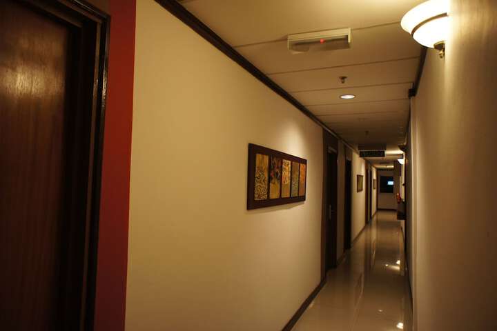 Ballroom/Hall 24 of 24