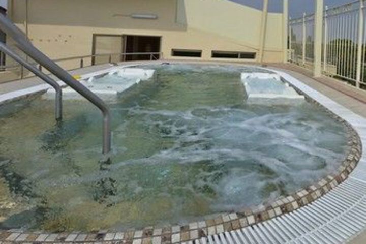 Pools & Facilities