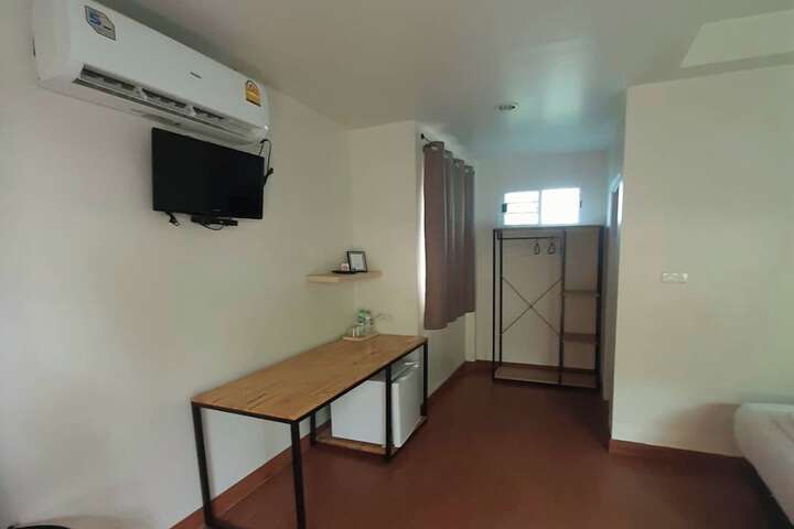Room 7 of 37