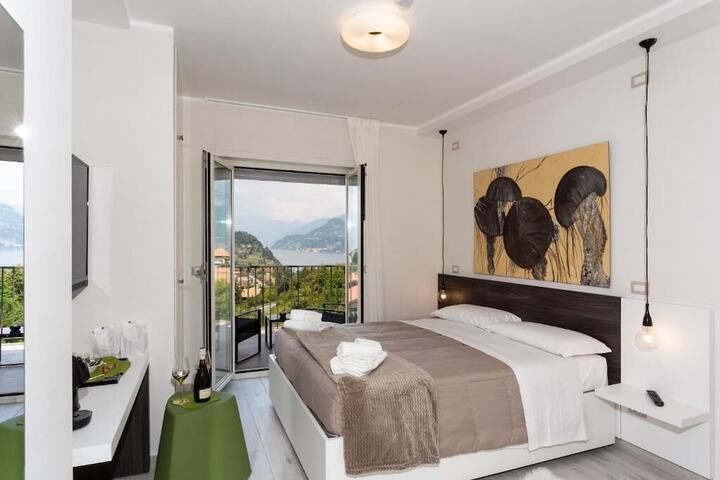 Room 2 of 41