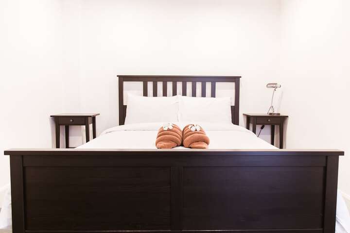 Room 17 of 353