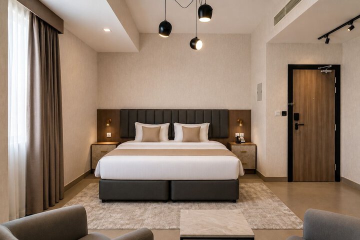 Room 52 of 110