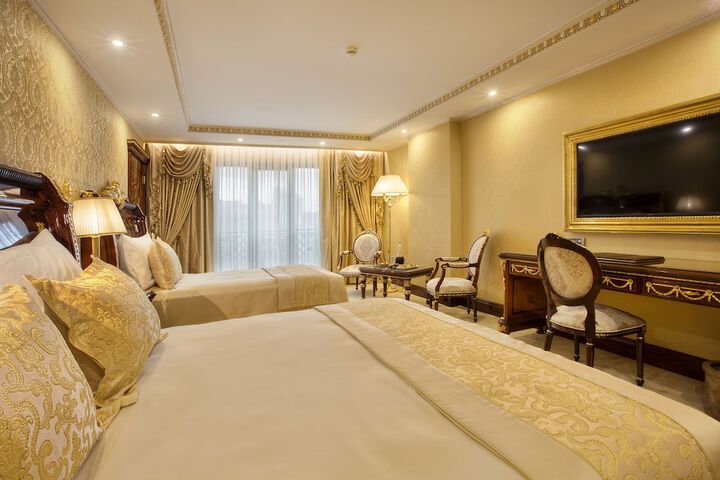 Room 13 of 114