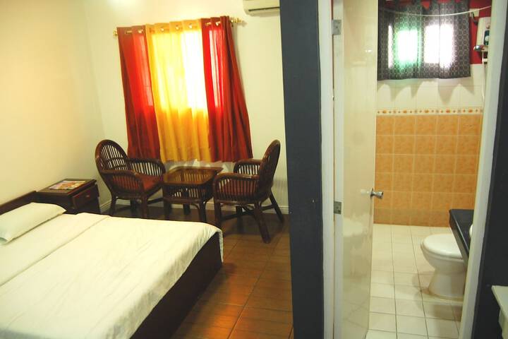 Room 10 of 29