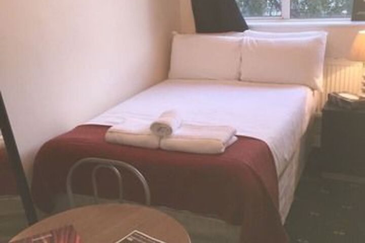 Room 16 of 82