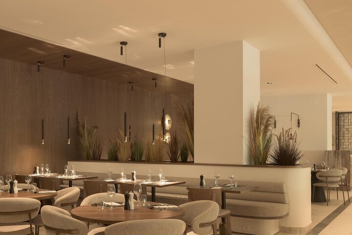 Dining 231 of 357