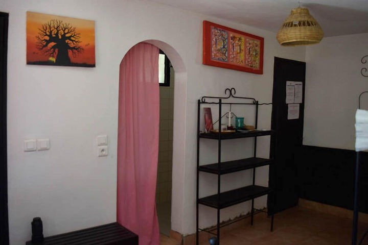 Room 11 of 106