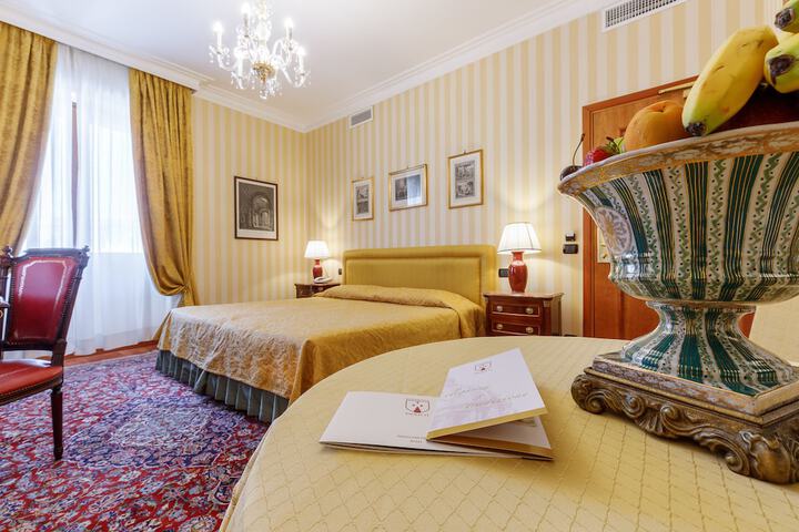 Room 35 of 59