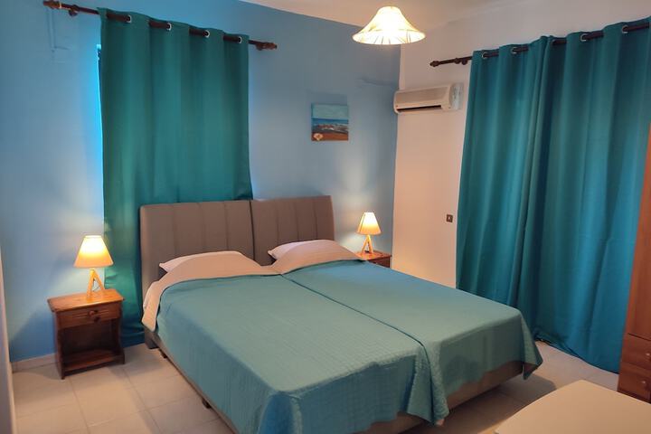 Room 7 of 35