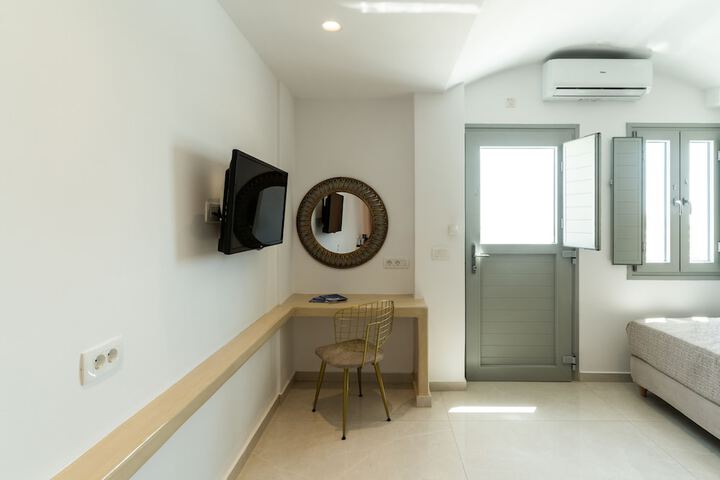 Room 25 of 41