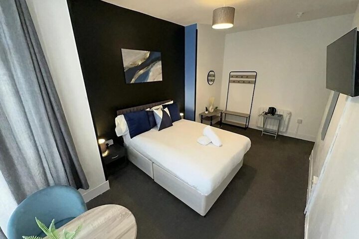 Room 3 of 38