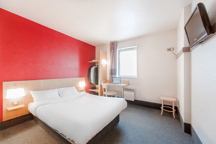 Room 7 of 39