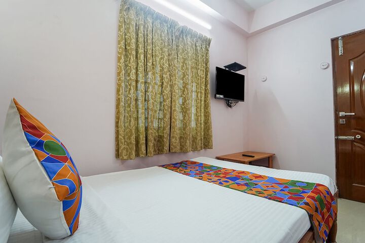 Room 11 of 33