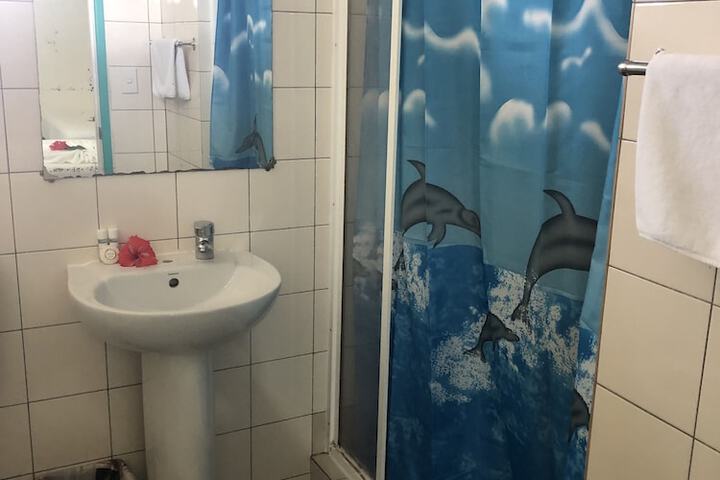 Room 37 of 69