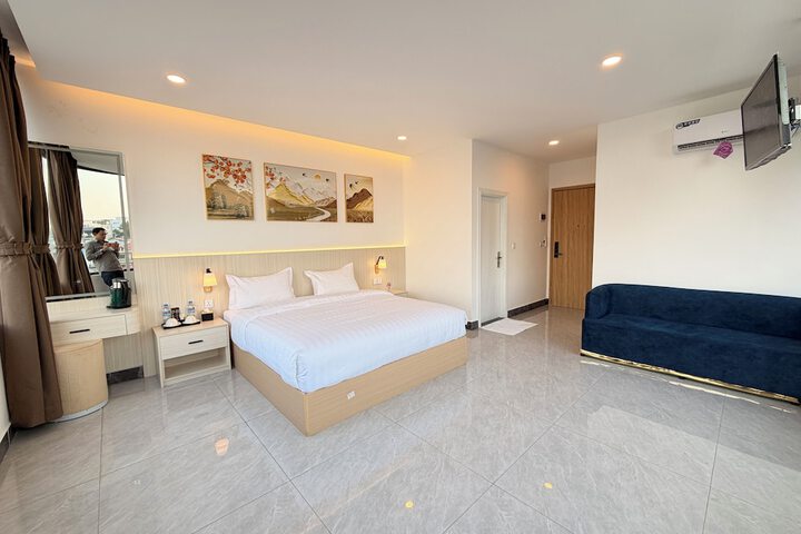 Room 49 of 68