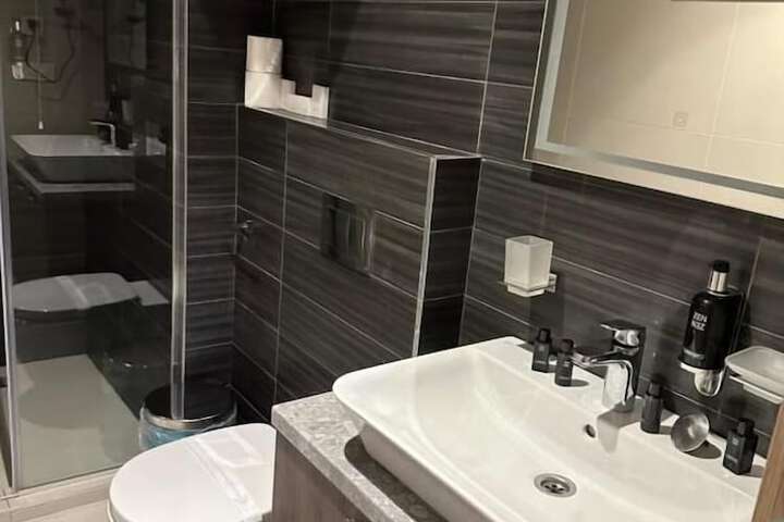 Room 18 of 24