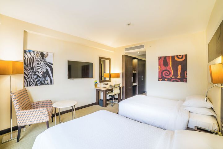 Room 6 of 31