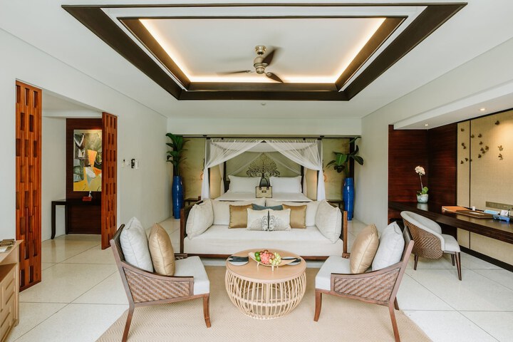 Room 11 of 96