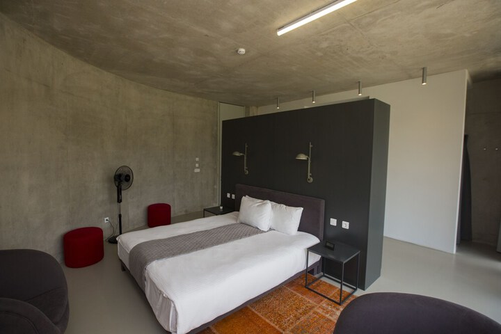 Room 11 of 67