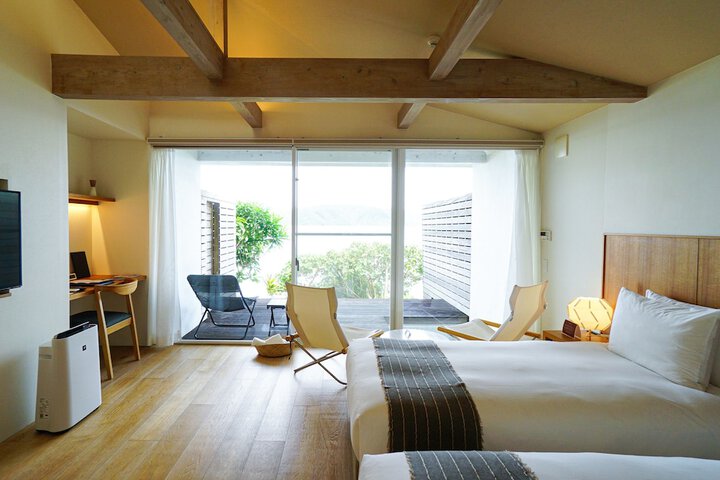 Room 10 of 72