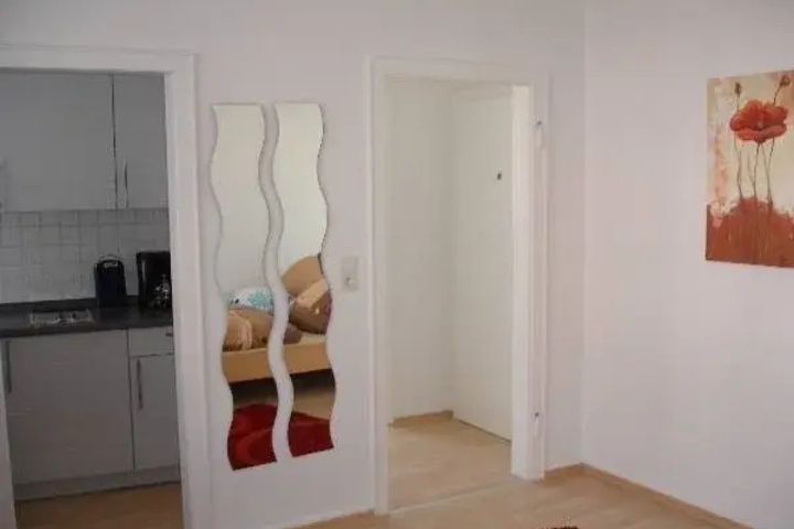 Room 10 of 13