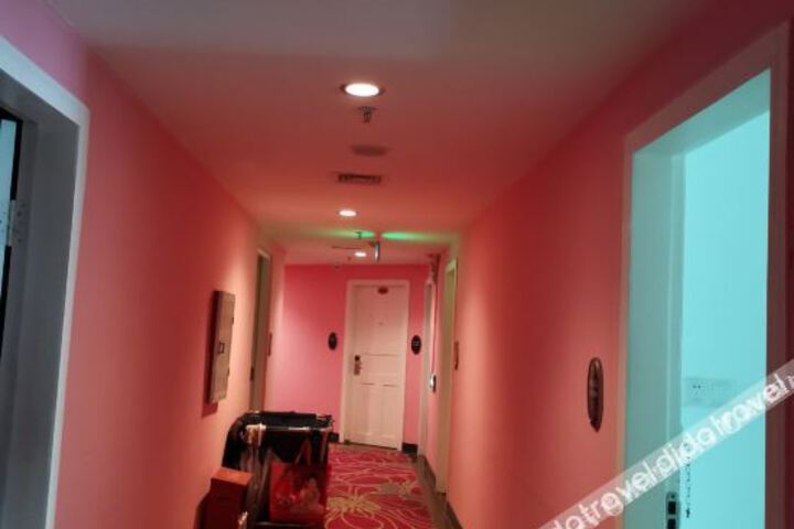 Hotel Interior 8 of 29