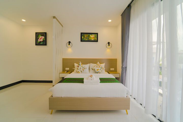 Room 17 of 76