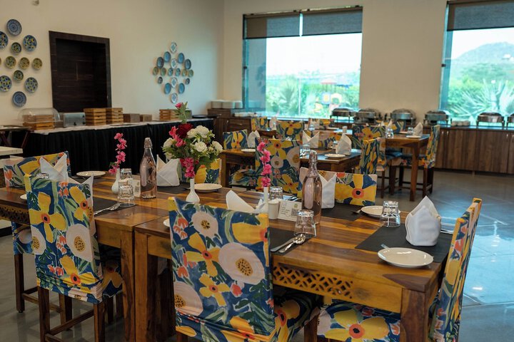 Dining 152 of 190
