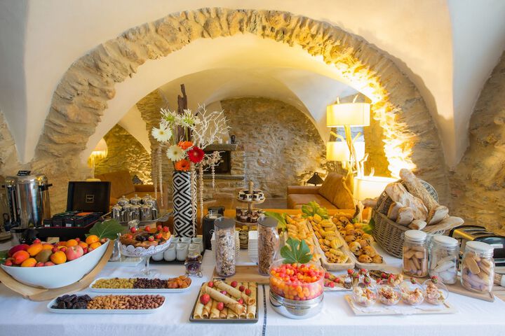 Breakfast/Coffee Service 60 of 76