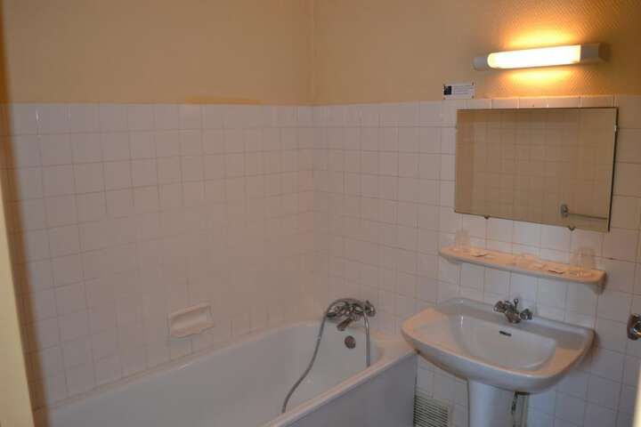Room 20 of 31