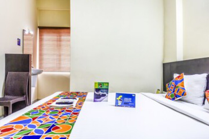 Room 9 of 19