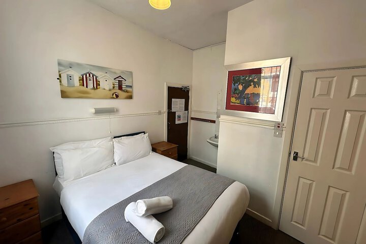 Room 8 of 23