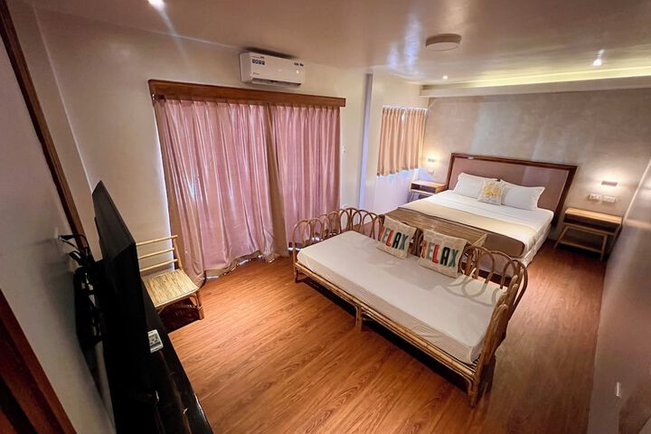 Room 14 of 24