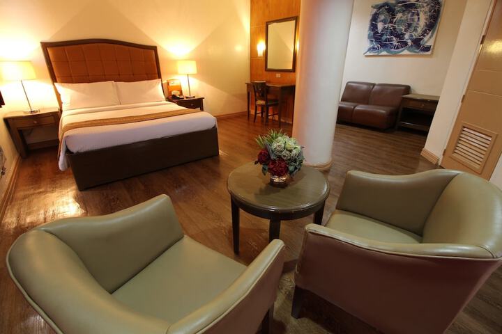 Room 5 of 23