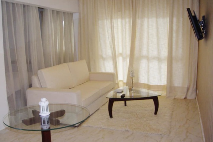 Room 3 of 27