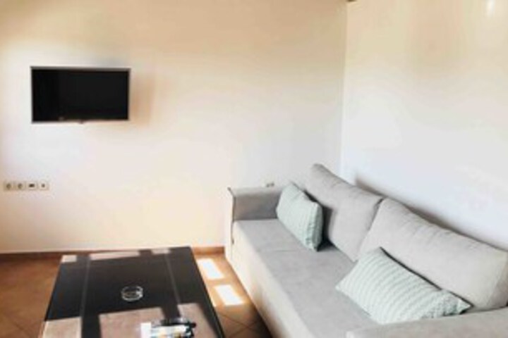 Room 9 of 24
