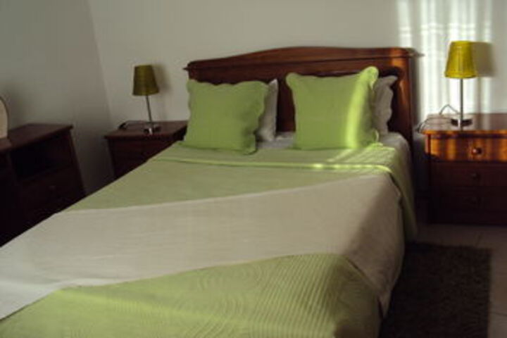 Room 5 of 9