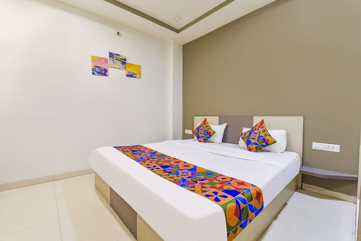 Room 16 of 35