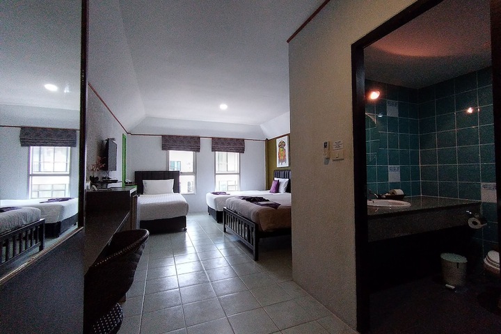 Room 20 of 83