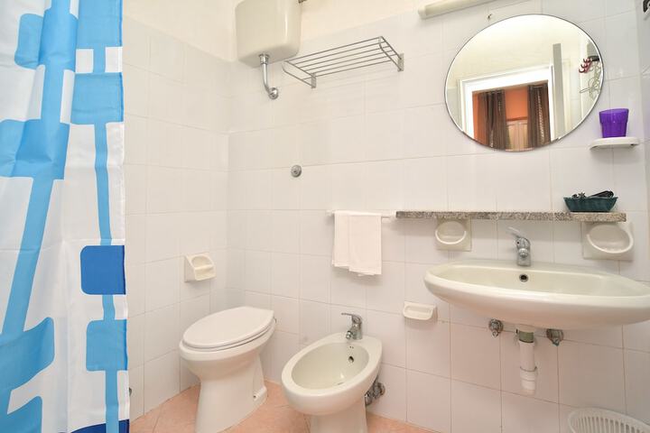 Room 15 of 39