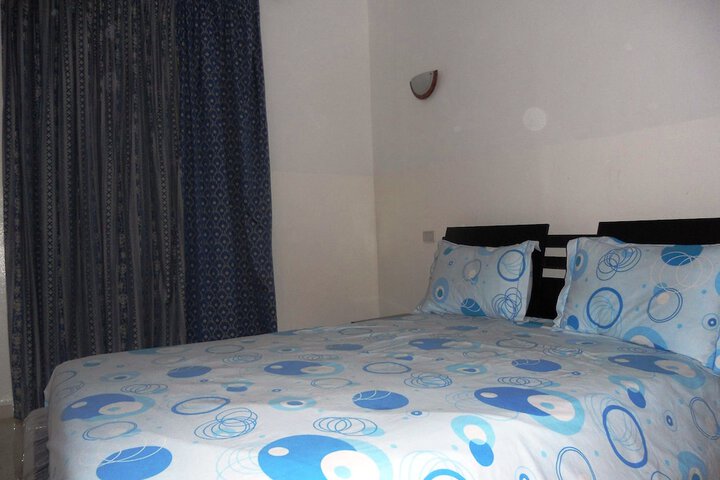 Room 1 of 11