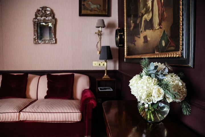 Lounge 71 of 87