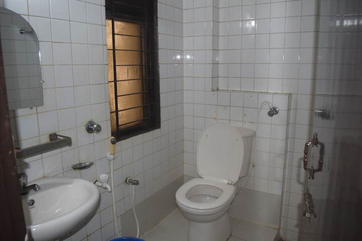 Room 11 of 22