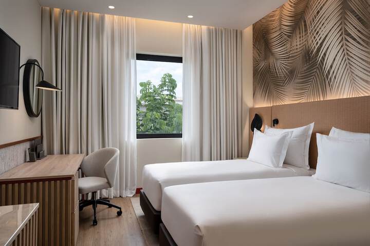 Room 17 of 49