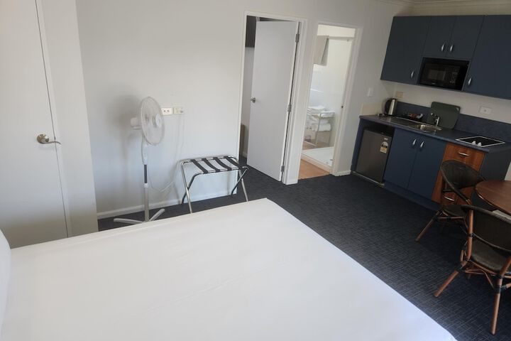 Room 37 of 47