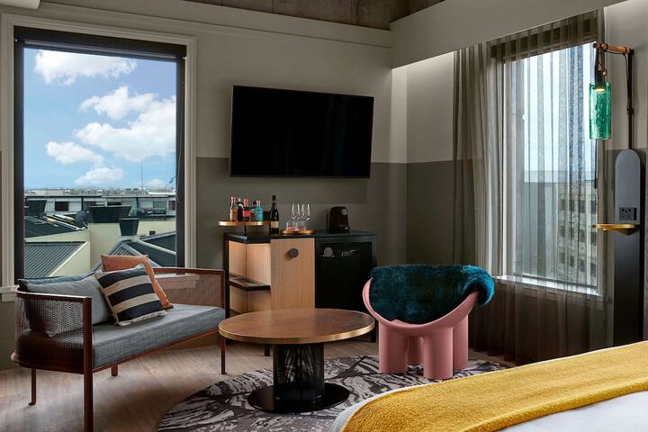 Room 10 of 56