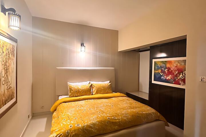 Room 5 of 31