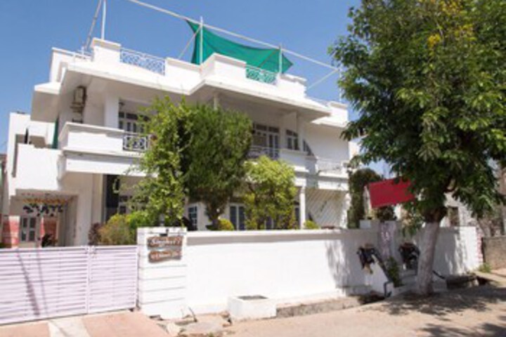 OYO 13224 Home Modern Stay Ambamata Scheme
